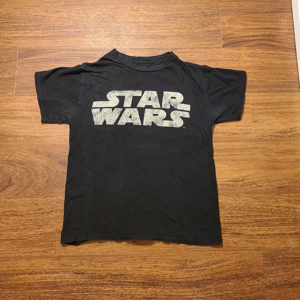 Star Wars Black T-shirt distressed Size Small